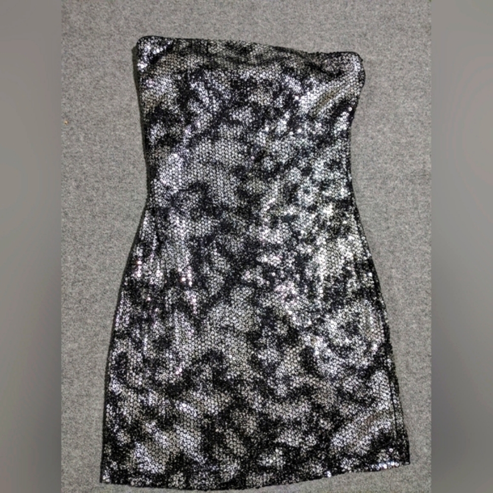 Ruby Rox mini dress black silver sequined‎ sleeveless Sz medium